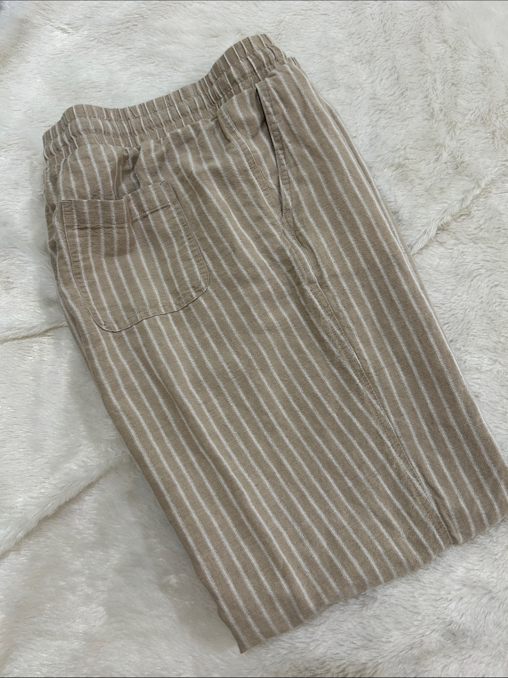 Womens linen blend khaki and  white striped pull on pants.